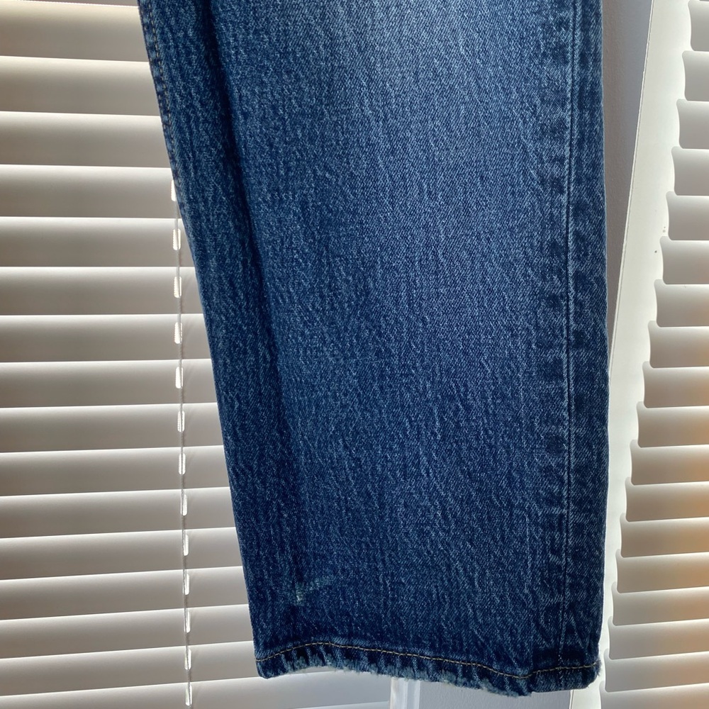 GAP Cheeky Straight High Rise Medium Wash Button-Fly Denim Distressed Jean 2/26” - Picture 4 of 13